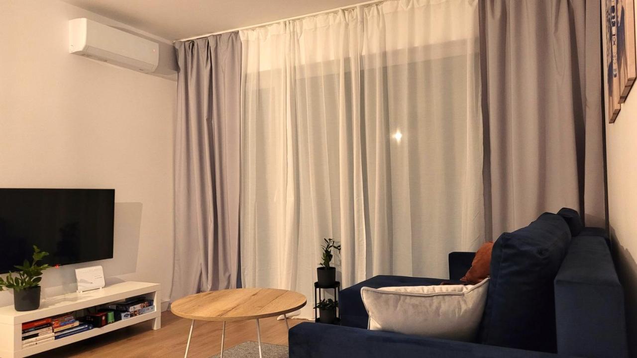 Korczaka 6 *